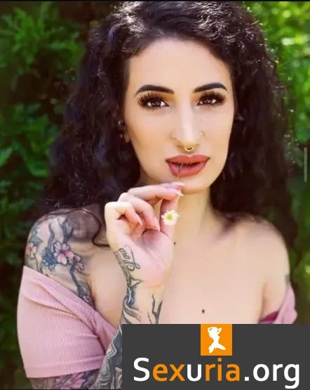 [ManyVids.com] Arabelle Raphael Collection - MegaPack » Sexuria Download Porn Release for Free