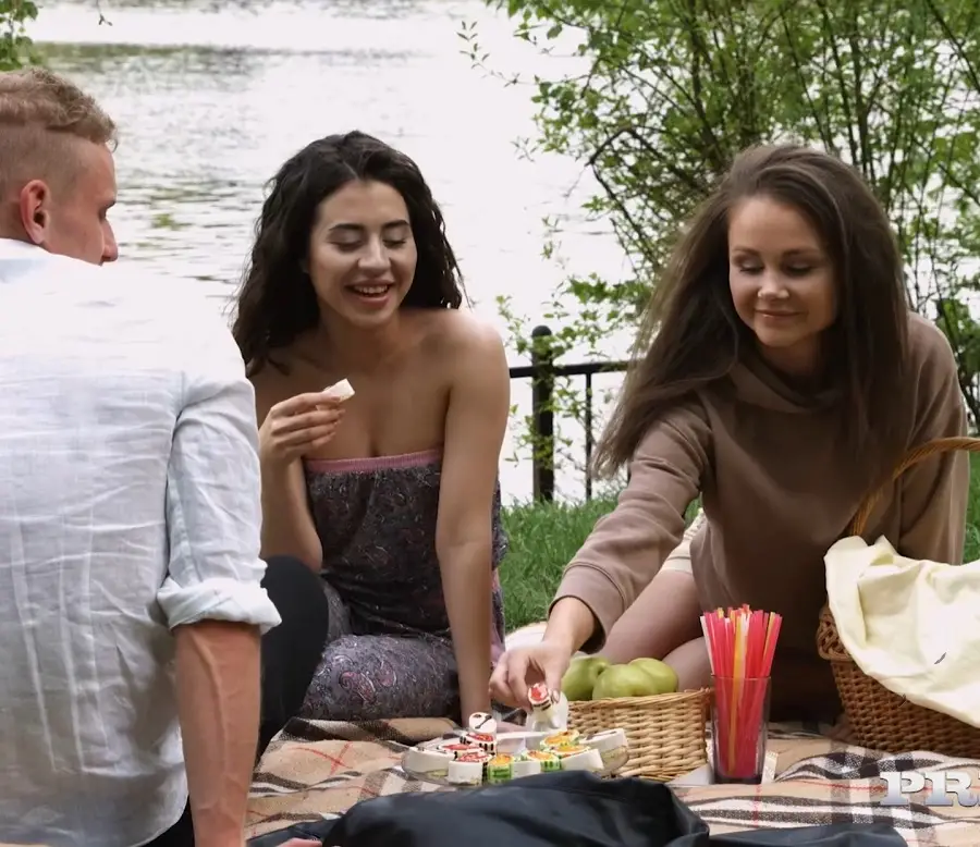 Liza Shay - Picnic Threesome FullHD 1080p