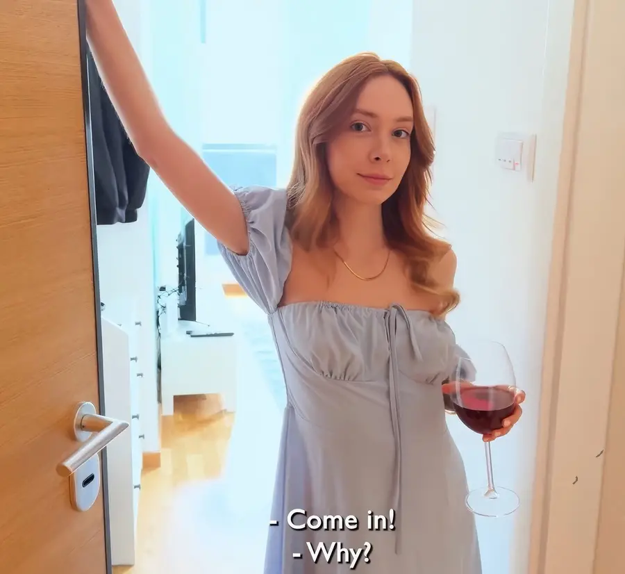 Loly Nebel - The Cutie Fucked The Delivery Guy And He Didnt Even Charge Her For The Delivery FullHD 1080p