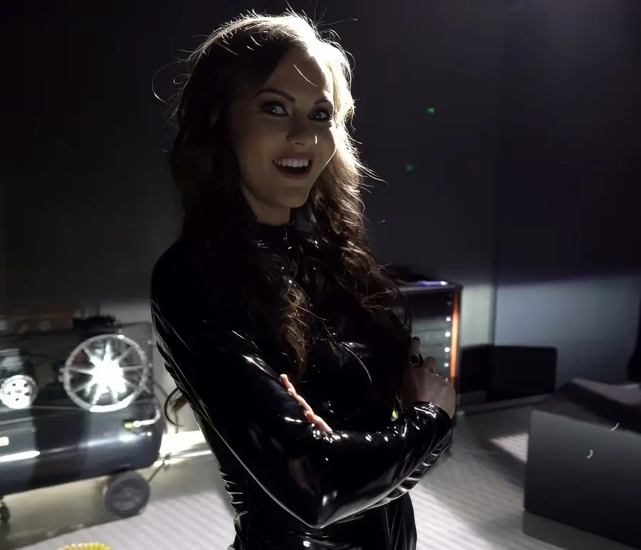 Tina Kay - Warm Welcome From Step-Mom UltraHD/4K 2160p