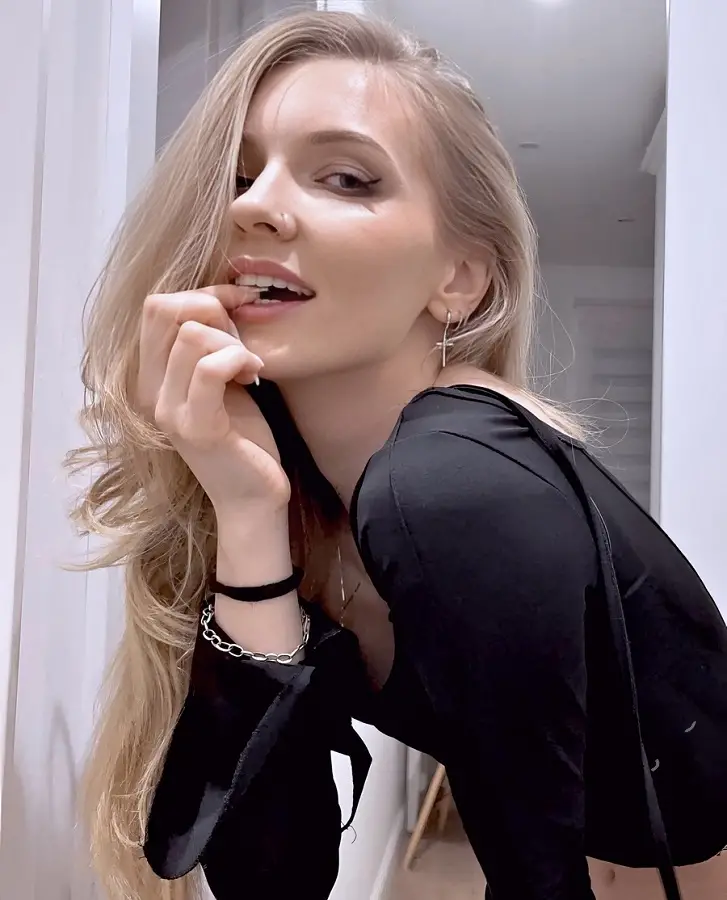 Dolly Rud - No Talking Today Just Fuck Me Hard FullHD 1080p