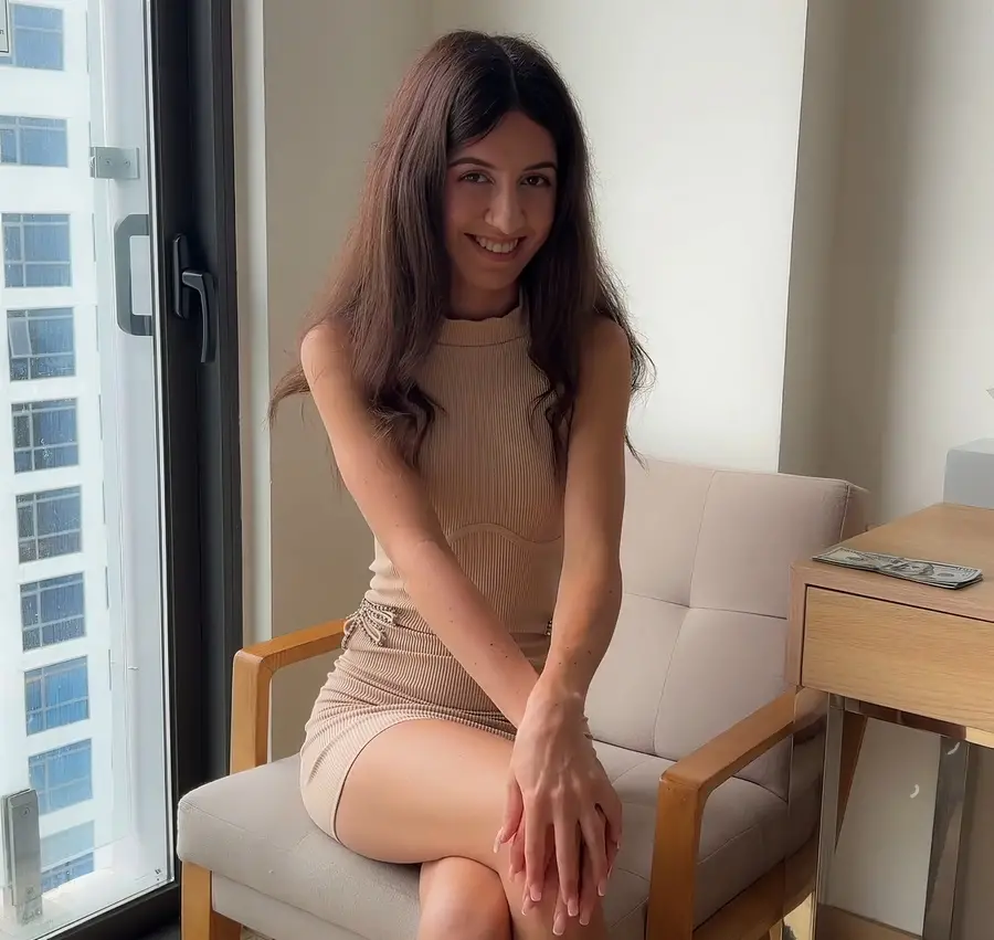 Katty West - Hotel Room Service Hostess Agreed To Sex With Guest For Money FullHD 1080p