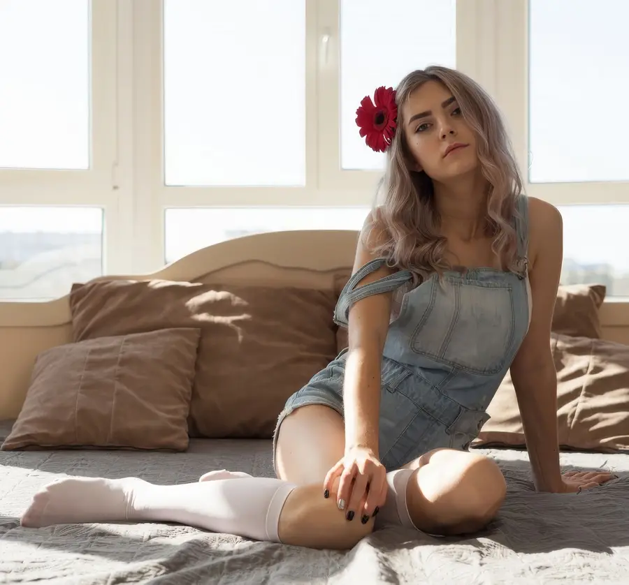 Eva Elfie - Shy Conquerors of Porn World UltraHD/4K 2160p