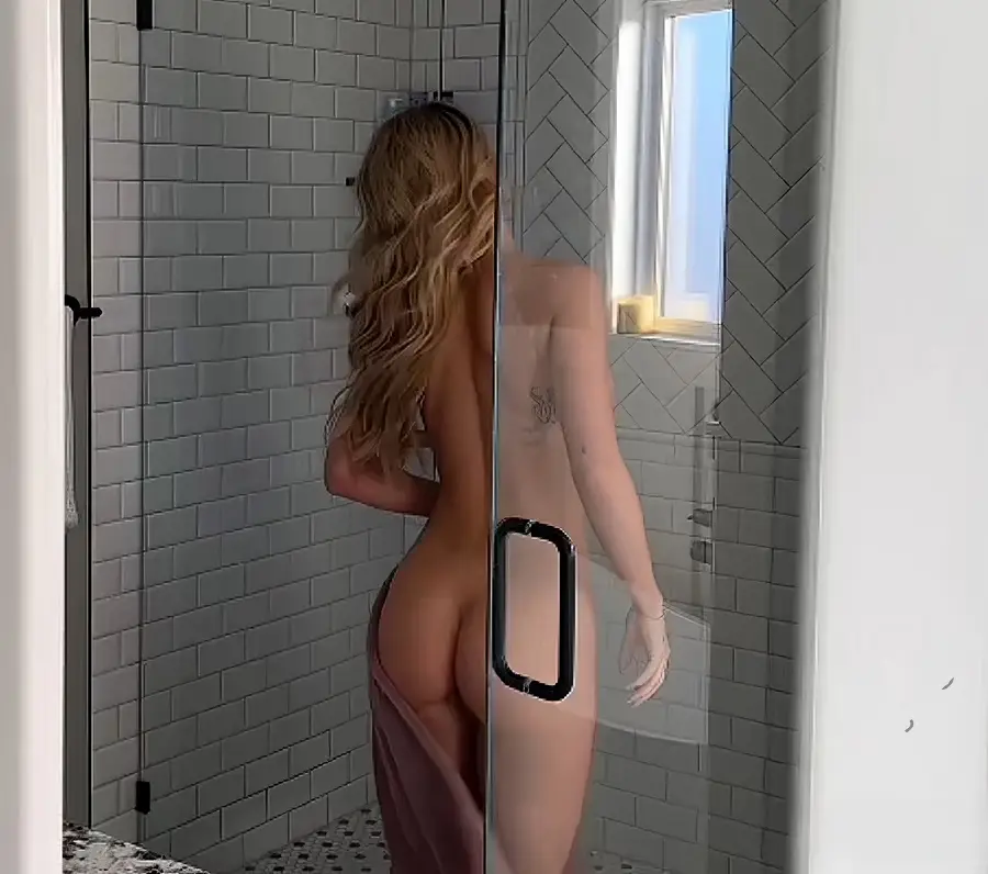 Autumn Ren - Sneaky Shower Fuck with Step Bro FullHD 1080p