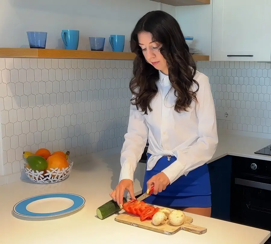 Katty West - Teaches Neighbor How To Make Salad But His Cock Gets Hard FullHD 1080p