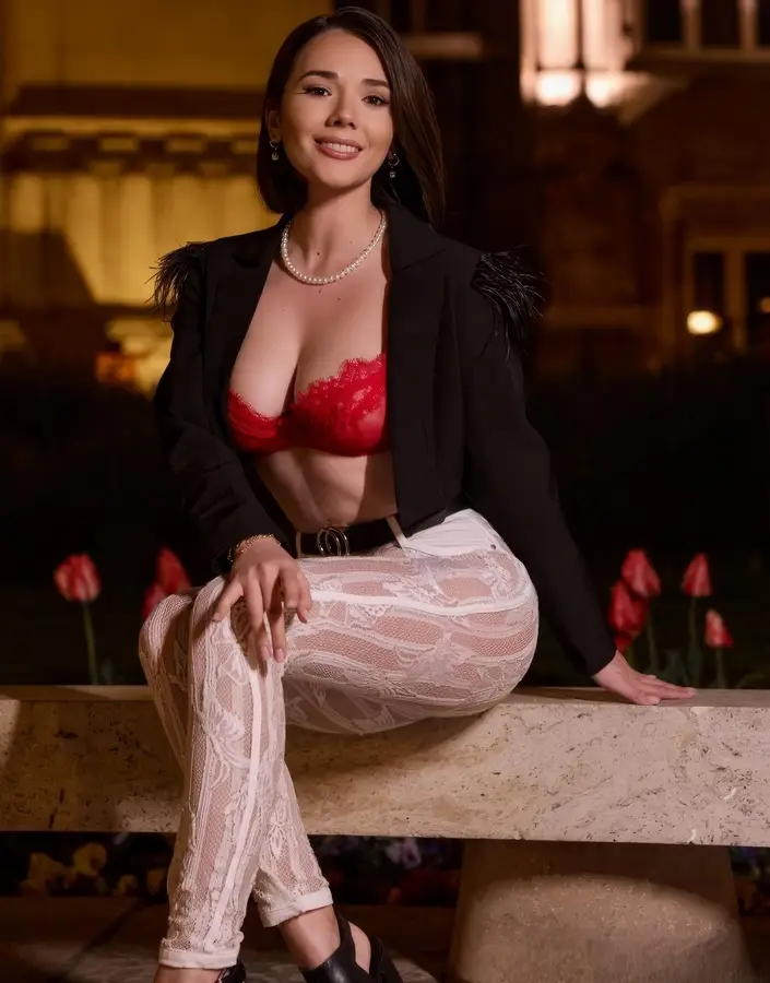 Eve Sweet - Close-Up Scene 2 UltraHD/4K 2160p