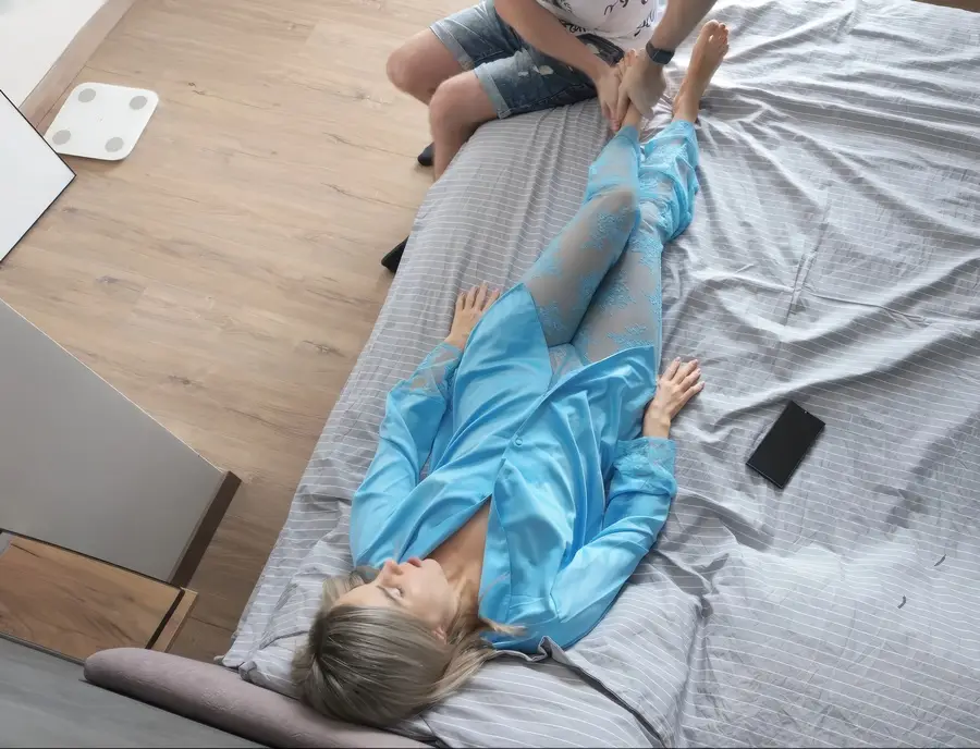 Letty Black - Stepmom Seduces Her Stepson With Her Feet And Rides Him Hard FullHD 1080p