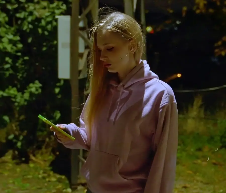 Dolly Rud - A Stranger Saved Me He Warmed Me And Sheltered Me FullHD 1080p