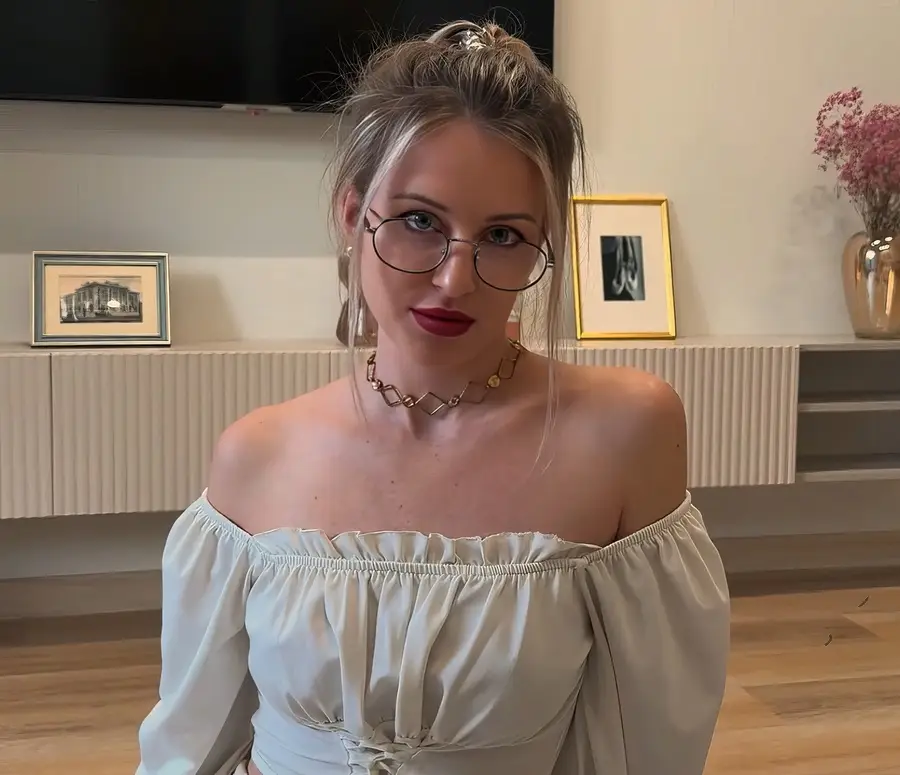 Mila Lioness - I Found Out That My Stepmom Fucked My Friend. Lets Get Laid And You Wont Tell Anyone FullHD 1080p