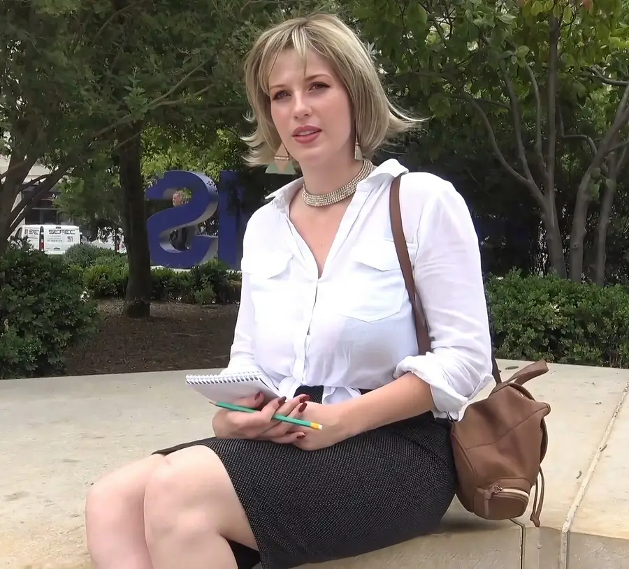 Milena - Milena, 28ans, Pulpeuse Illustratrice FullHD 1080p