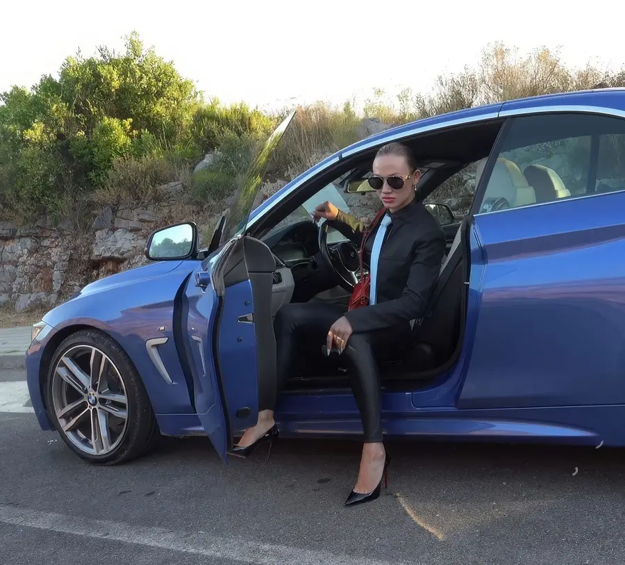 Angel Desert - Back to The Car - LadyBoss Loses Control UltraHD/4K 2160p