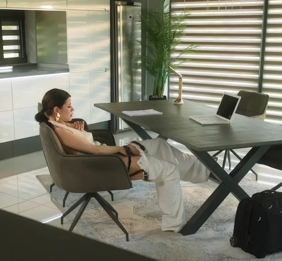 Sophie Weber - Hard At Work FullHD 1080p