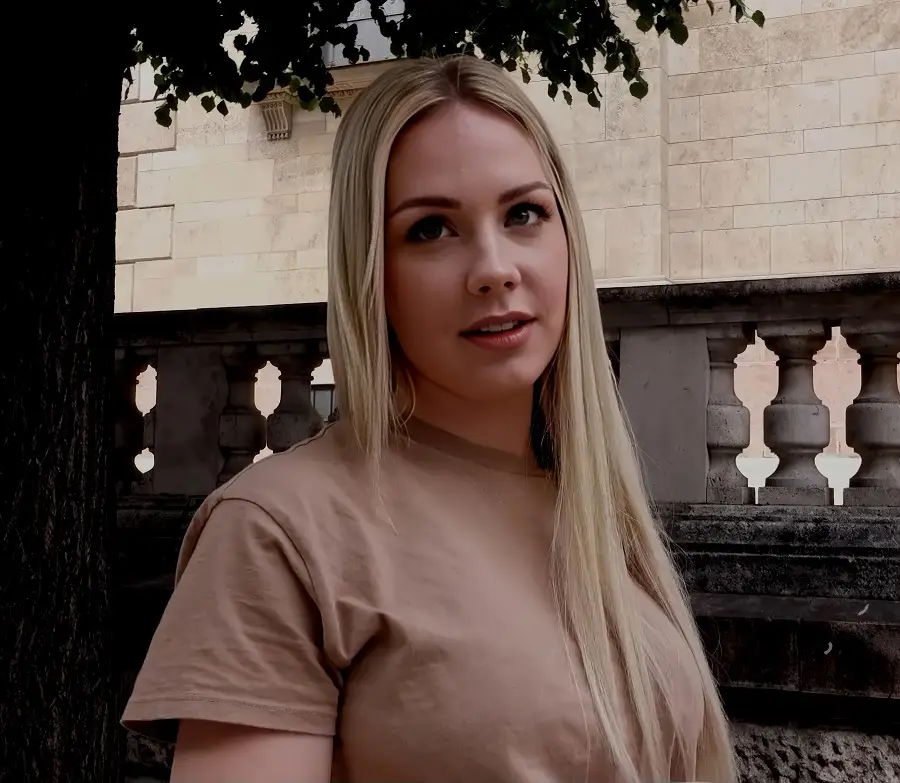 Angie Lynx - Model Angie Lynx Pickup and Fuck at Street Casting FullHD 1080p