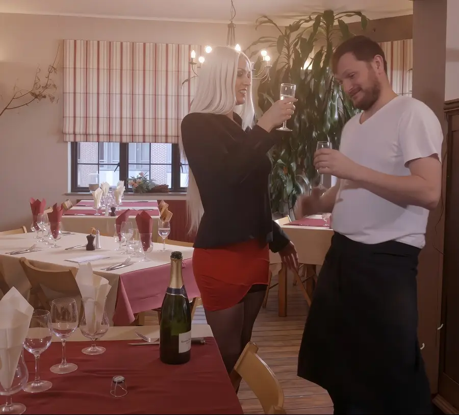 Blanche Bradburry - Busty Blonde MILF Gets Her Asshole Fucked And Filled FullHD 1080p