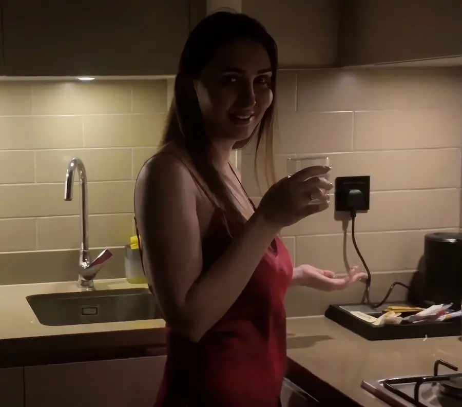 Alina Rai - Friends Sexy Mom Said If You Re Still Awake My Door Open FullHD 1080p