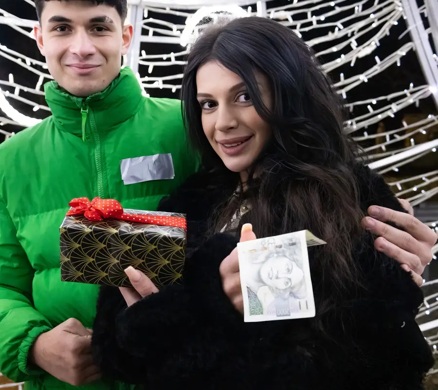 Asandra Dewy - Small Pussy Gift HD 720p