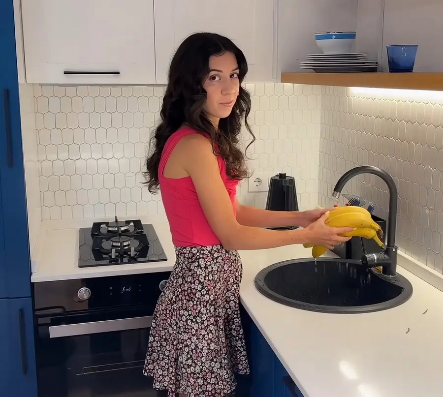 Katty West - Stupid Wife Makes Footjob And Takes Cock In Her Ass After Losing Her Memory FullHD 1080p