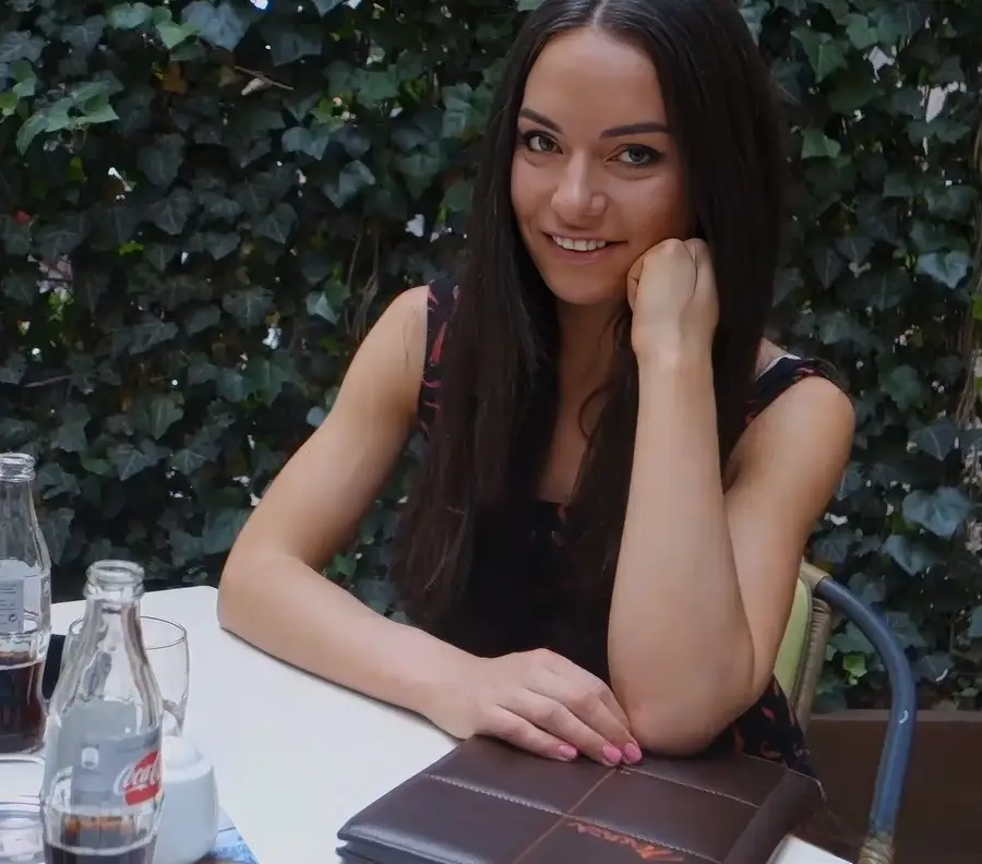 Nataly Gold - First Date Anal Sex With Red-Hot Russian Girl FullHD 1080p