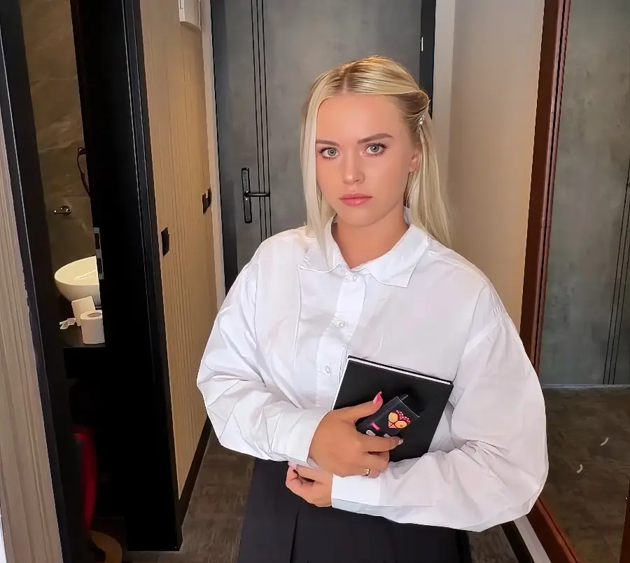 Barbie AngeL - Strange Hotel Magic Remote And One Unforgettable Sex FullHD 1080p