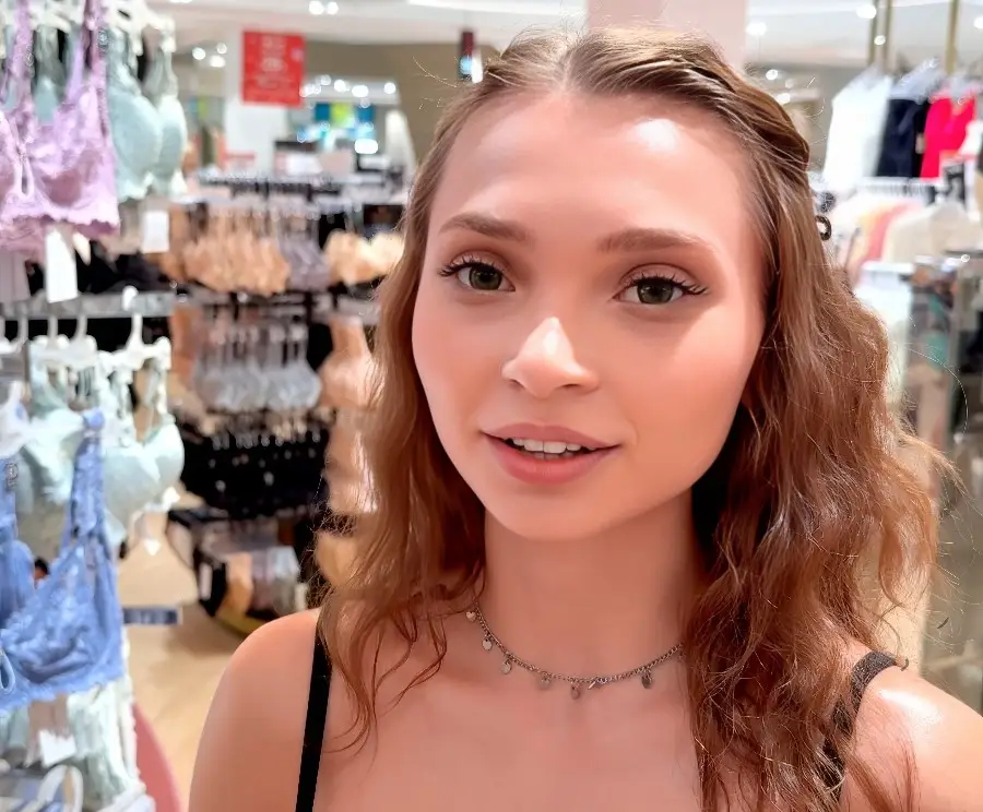 Maya Lis - Lingerie Shopping Turns Into Fitting Room Cheating Fuck UltraHD/4K 2160p