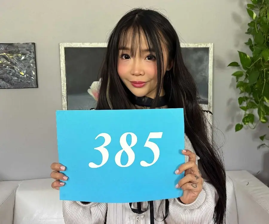 Sakura Soh - Cute Lollipop From Singapore Wants Hard Cock UltraHD/4K 2160p