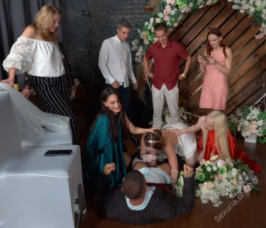 Amelia Ost, Murka Deluxe, Lia Miller - Uninvited Guests HD 720p